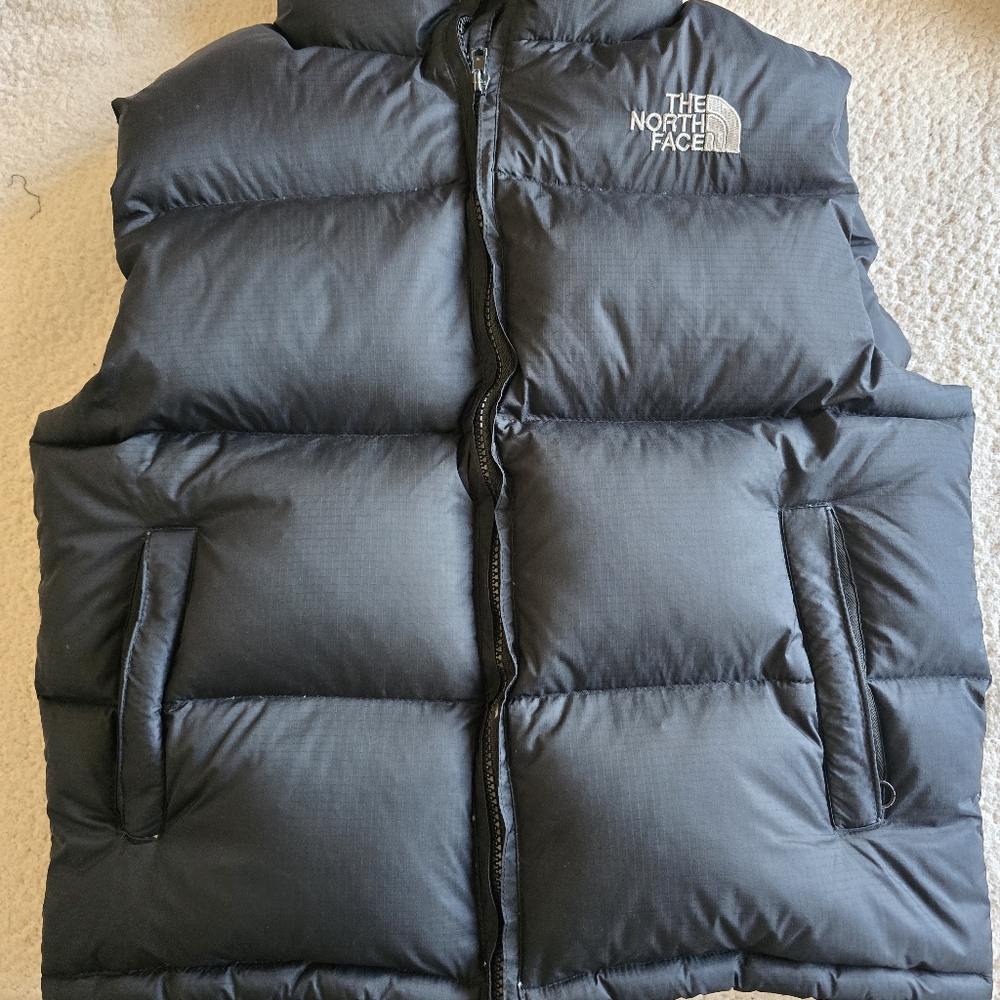 Black mens Y2K The North Face Small Puffer Vest